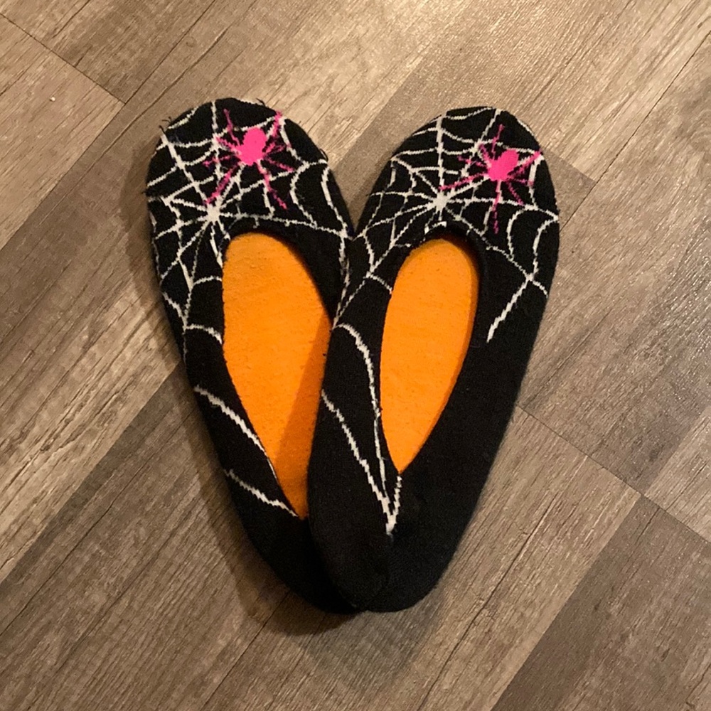 **LAST CHANCE!! FREE! Gift with Purchase! Halloween Spider Web Slippers